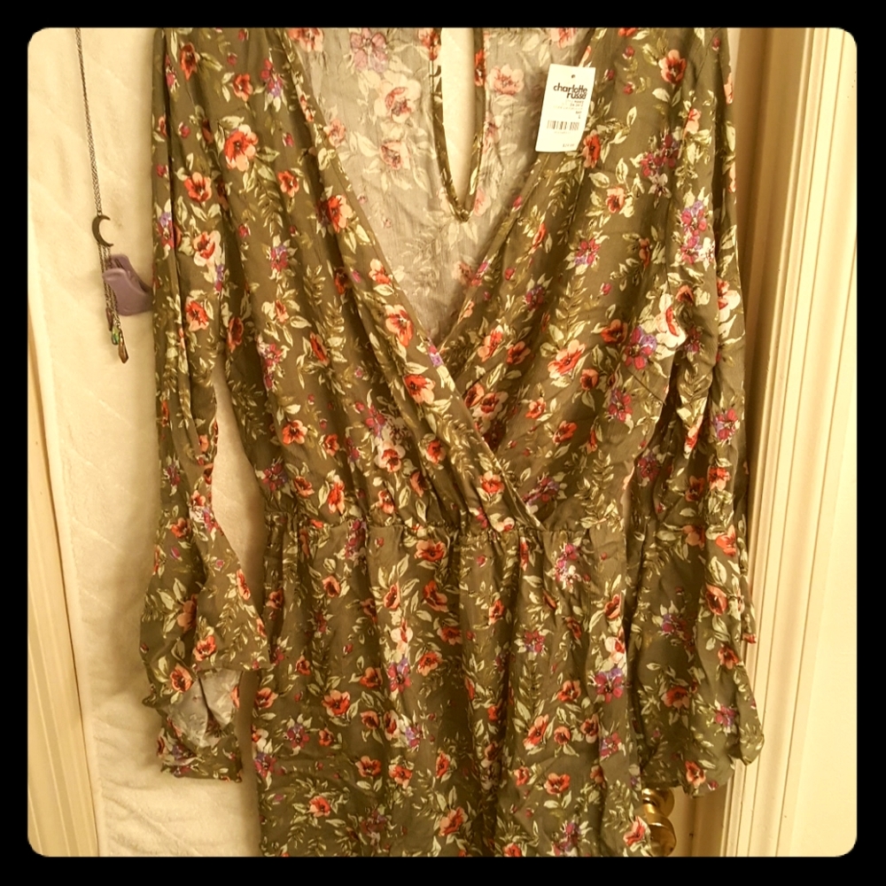 Bell sleeve mini